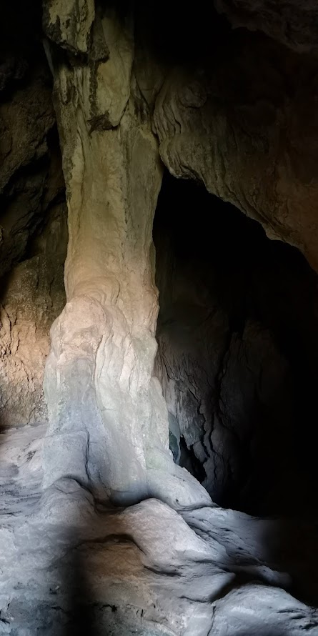 grotte-garou-2.jpg